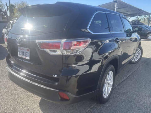 2015 Toyota Highlander LE