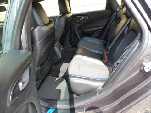 2015 Chrysler 200 S