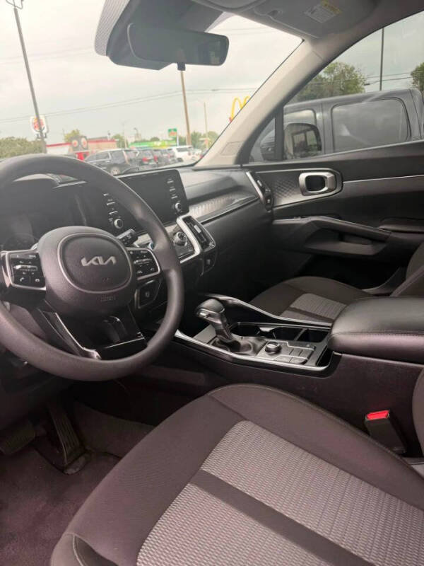 2023 Kia Sorento LX