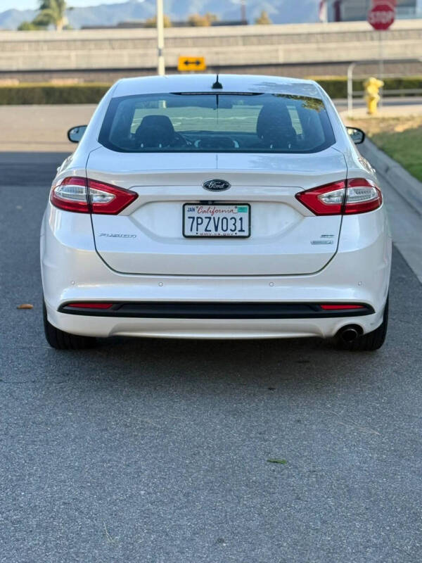 2014 Ford Fusion SE
