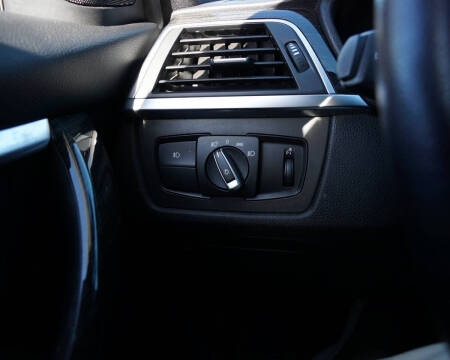 2018 BMW 3 Series 330i xDrive