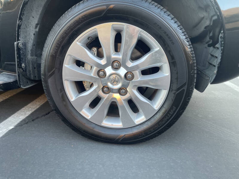 2011 Toyota Sequoia Platinum