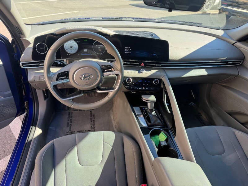 2023 Hyundai Elantra SEL