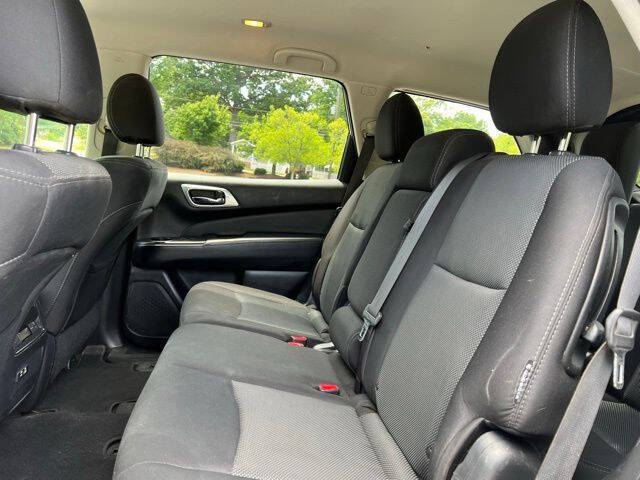 2019 Nissan Pathfinder SV