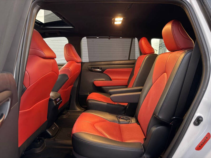 2023 Toyota Highlander XSE