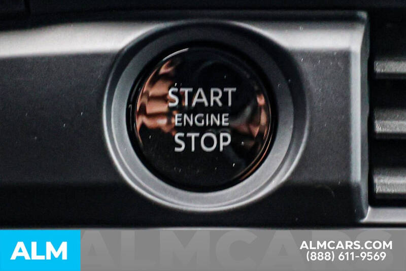 2025 Nissan Pathfinder S