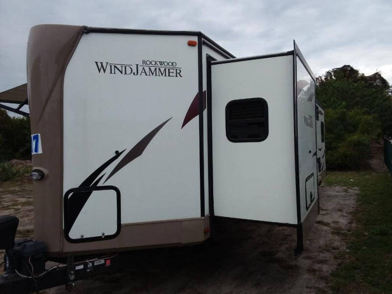 2017 Forest River Rockwood Windjammer