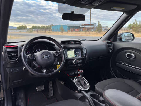 2015 Kia Soul +