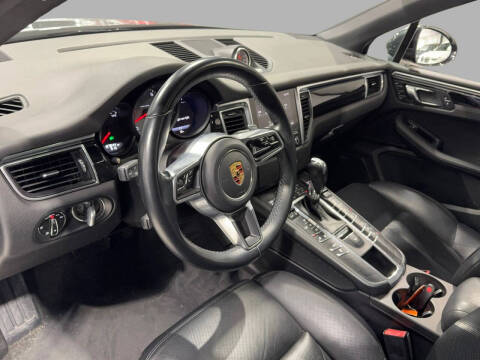 2017 Porsche Macan S