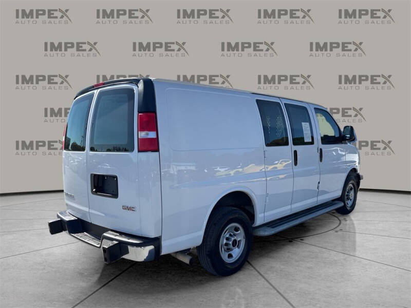 2023 GMC Savana 2500