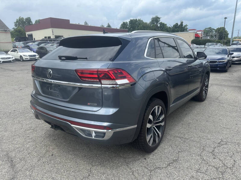 2020 Volkswagen Atlas Cross Sport V6 SEL R-Line 4Motion