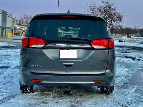 2017 Chrysler Pacifica LX