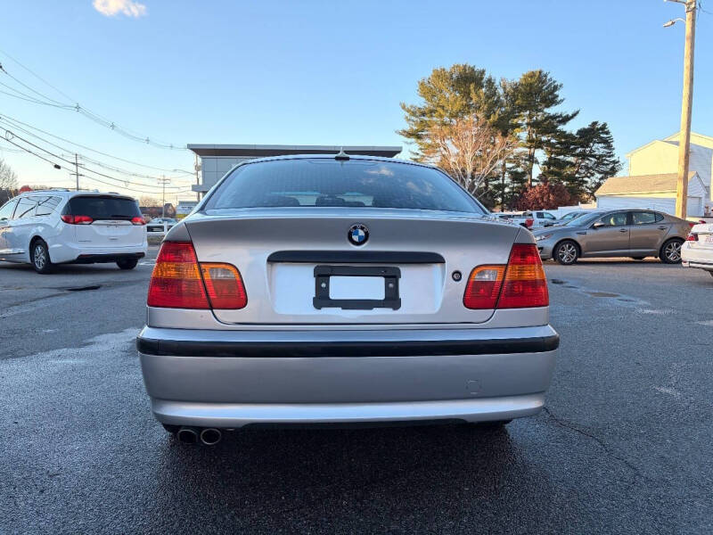 2004 BMW 3 Series 325xi