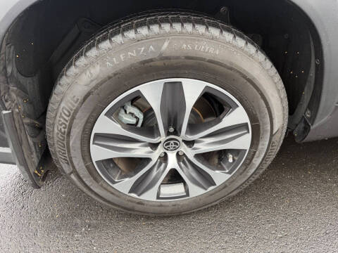 2022 Toyota Highlander Hybrid XLE