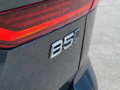 2026 Volvo XC60 B5 Core