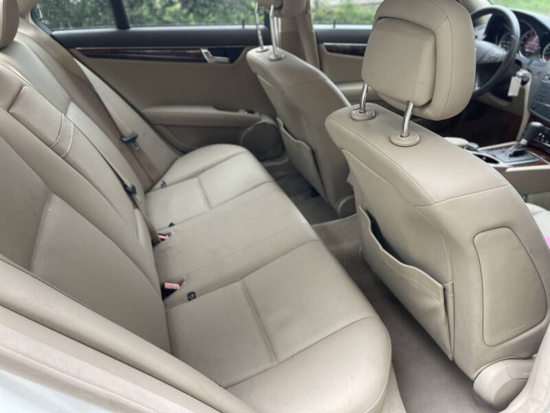 2010 Mercedes-Benz C-Class C 300 Luxury