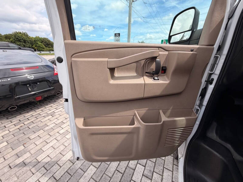 2021 Chevrolet Express 2500