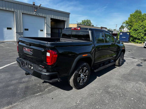 2025 GMC Canyon AT4