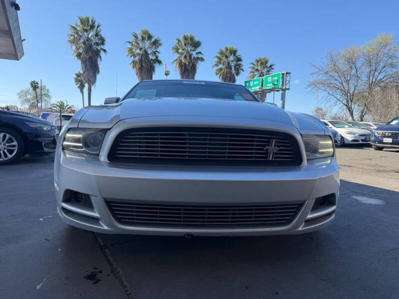 2014 Ford Mustang V6 Premium