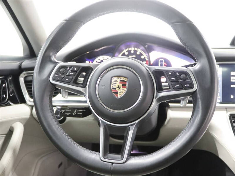 2017 Porsche Panamera 4S