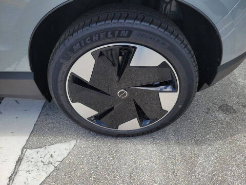 2026 Volvo EX30 Plus