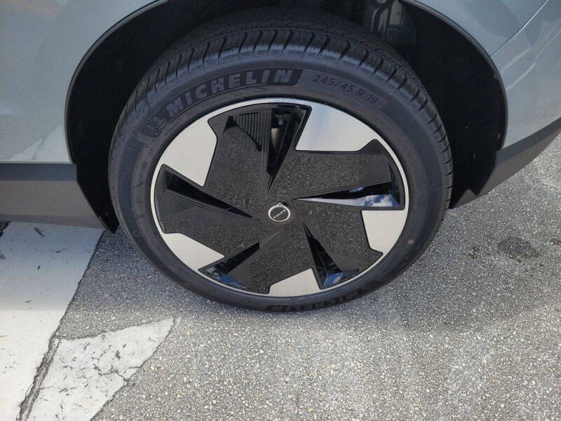 2026 Volvo EX30 Plus