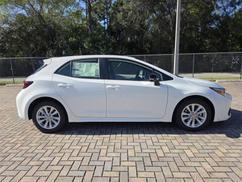 2026 Toyota Corolla Hatchback SE