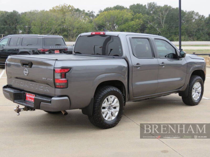 2022 Nissan Frontier SV