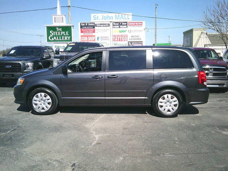 2017 Dodge Grand Caravan for sale at Triple M Motors in Saint John IN