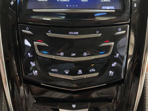 2016 Cadillac Escalade Luxury Collection