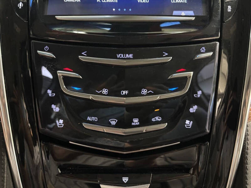 2016 Cadillac Escalade Luxury Collection