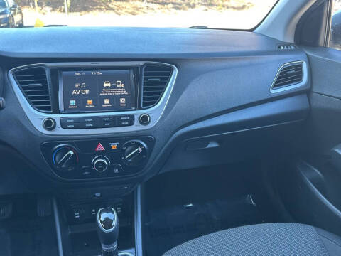 2020 Hyundai Accent SE