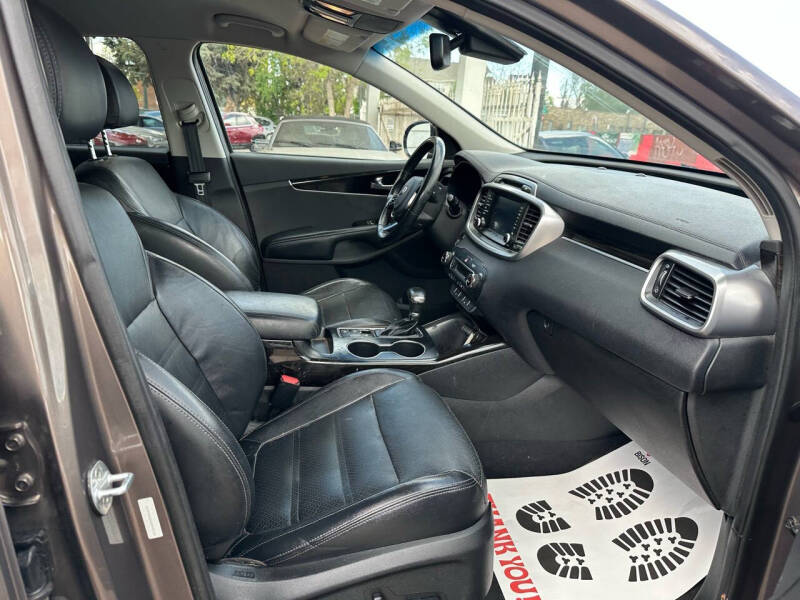 2019 Kia Sorento EX V6