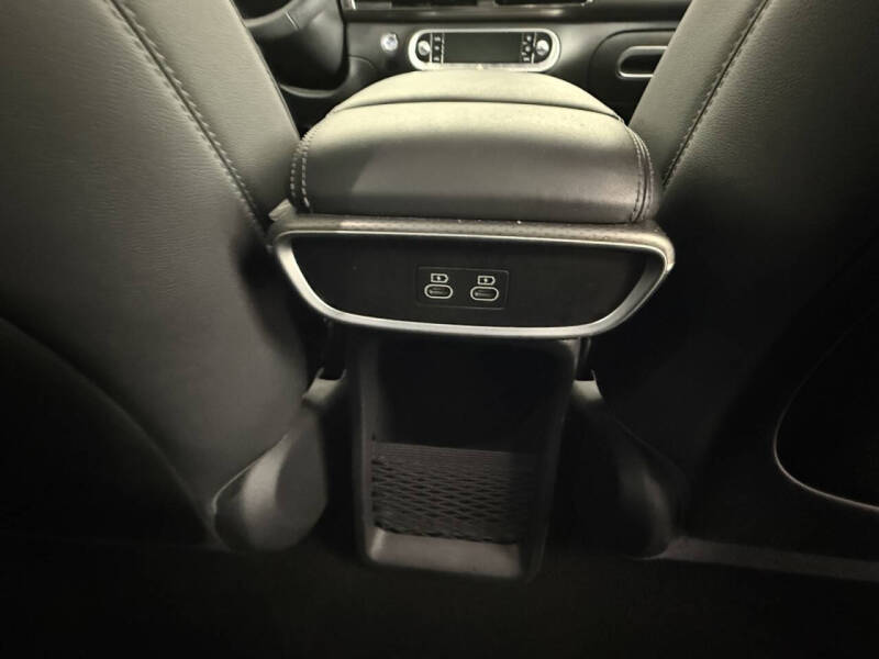 2023 Genesis GV60 Advanced