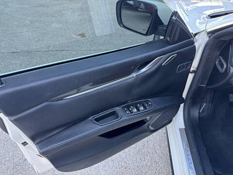 2016 Maserati Ghibli