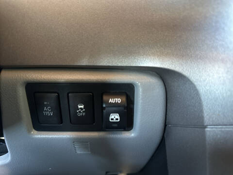 2010 Toyota Sequoia Platinum