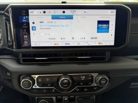 2025 Jeep Gladiator High Tide