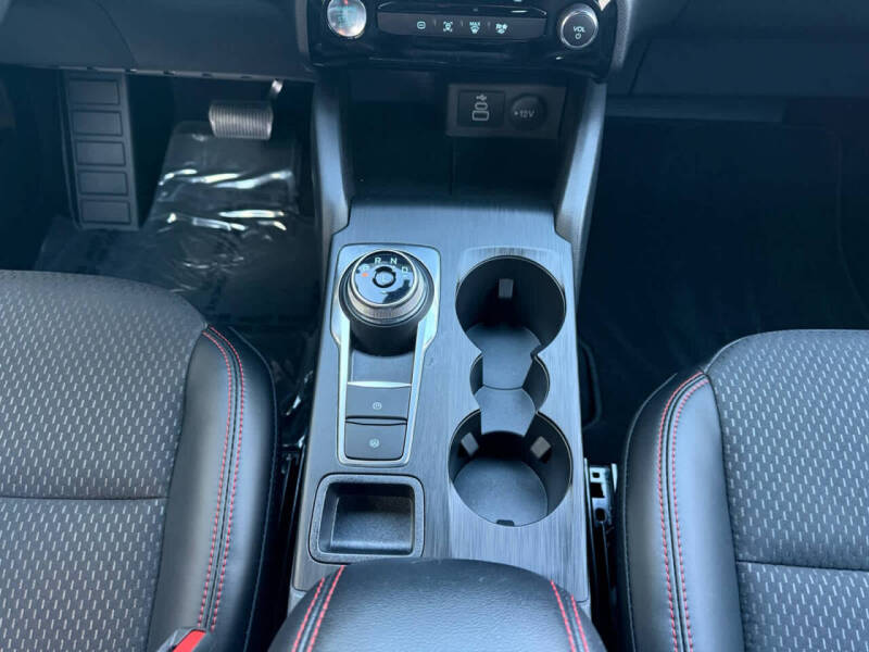 2025 Ford Escape Hybrid ST-Line