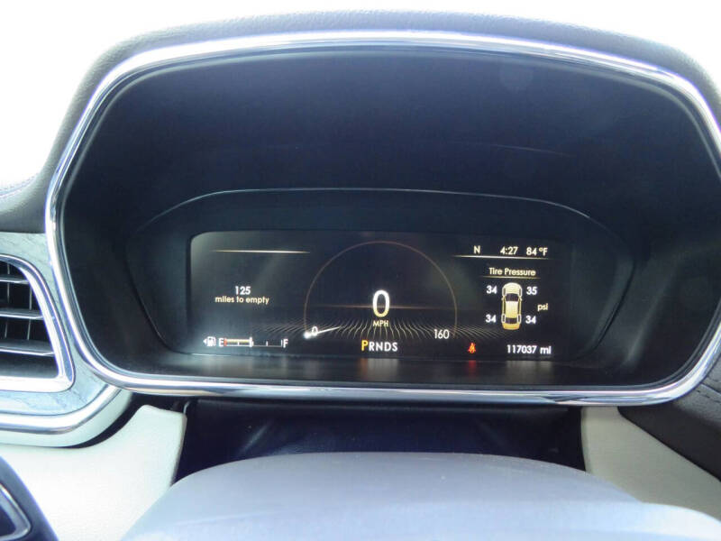 2017 Lincoln Continental Select