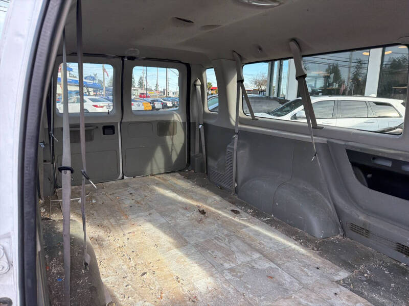 2012 Ford E-Series E-350 SD XLT