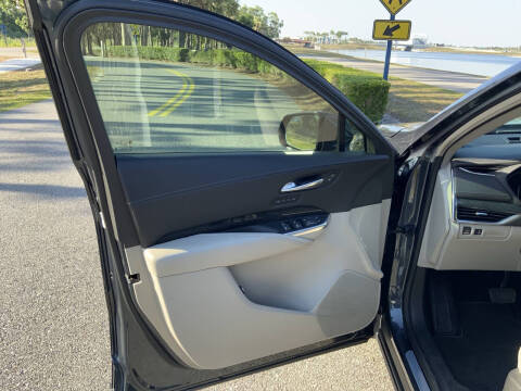 2021 Cadillac XT4 Premium Luxury