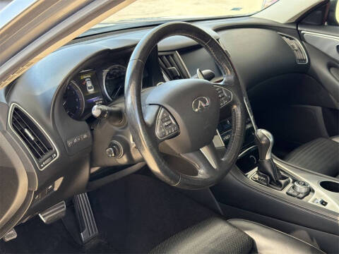 2016 Infiniti Q50 Red Sport 400