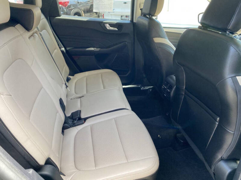 2022 Ford Escape SEL