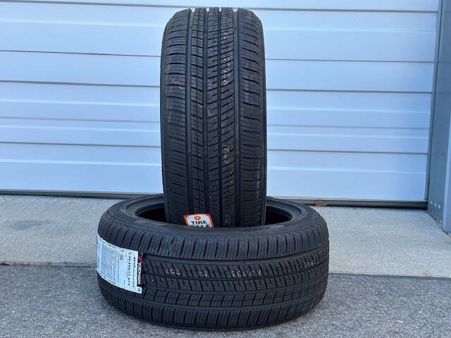 Yokohama  AVID Ascend GT 235/45R17 97V