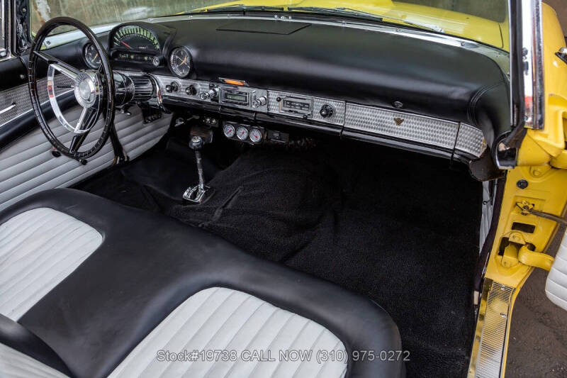 1956 Ford Thunderbird
