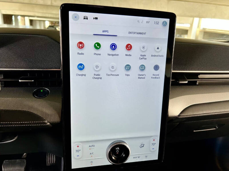 2022 Ford Mustang Mach-E Select