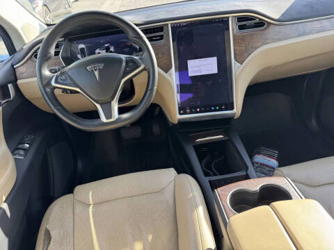 2016 Tesla Model X 75D