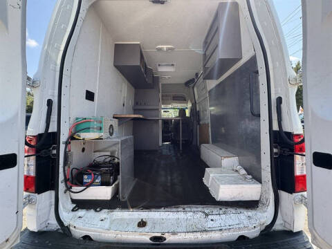 2014 Nissan NV 2500 HD SV