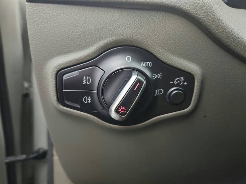 2017 Audi Q5 2.0T quattro Premium Plus