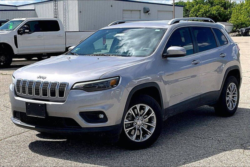 Used 2019 Jeep Cherokee Latitude Plus with VIN 1C4PJMLB2KD193943 for sale in Montevideo, Minnesota